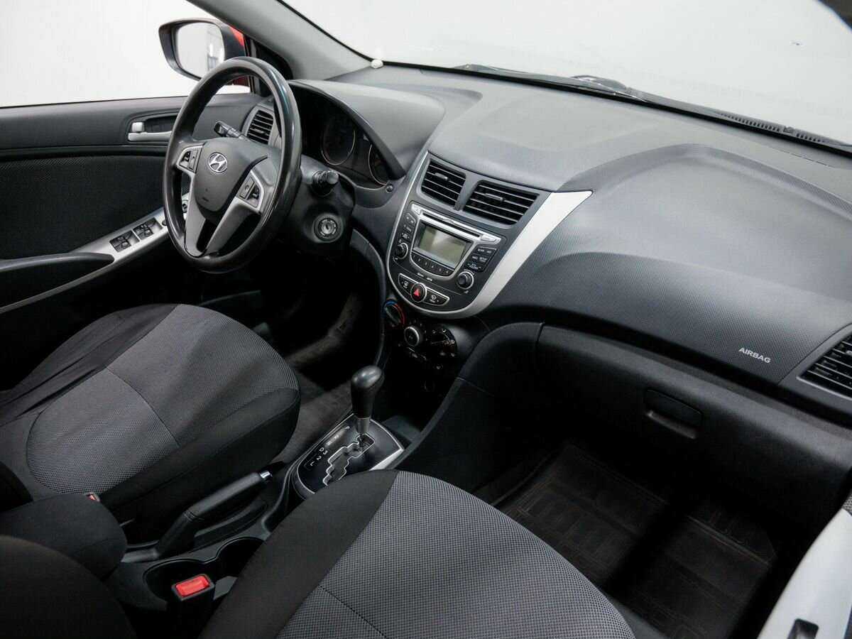 Купить Hyundai Solaris, 2012, 263 000 км, фото №6