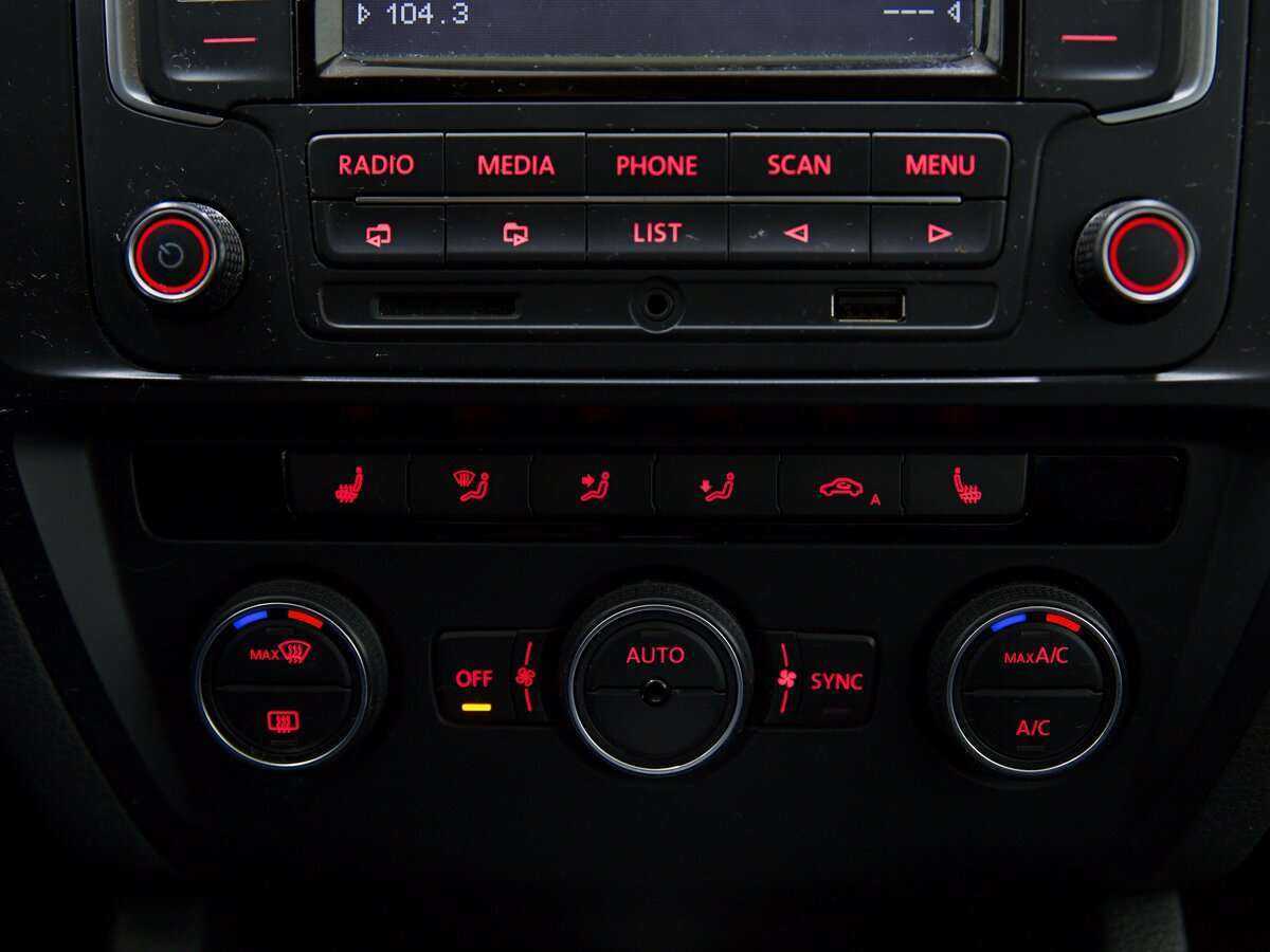 Купить Volkswagen Jetta, 2015, 144 689 км, фото №11