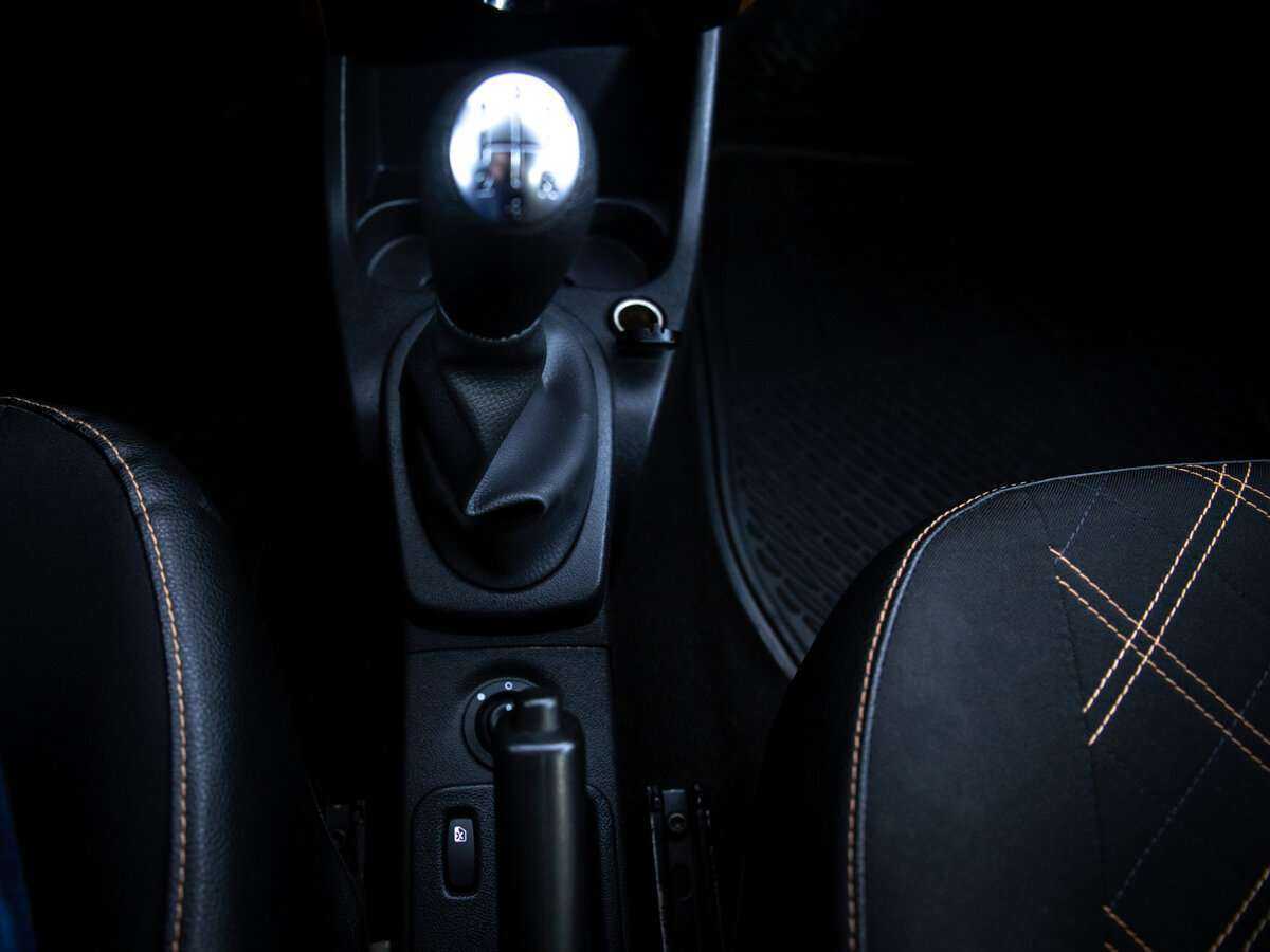 Купить Lada (ВАЗ) Largus Cross, 2019, 90 351 км, фото №16