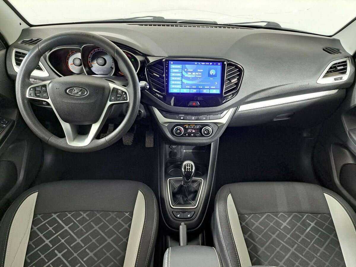 Купить Lada (ВАЗ) Vesta SW Cross, 2018, 98 000 км, фото №12