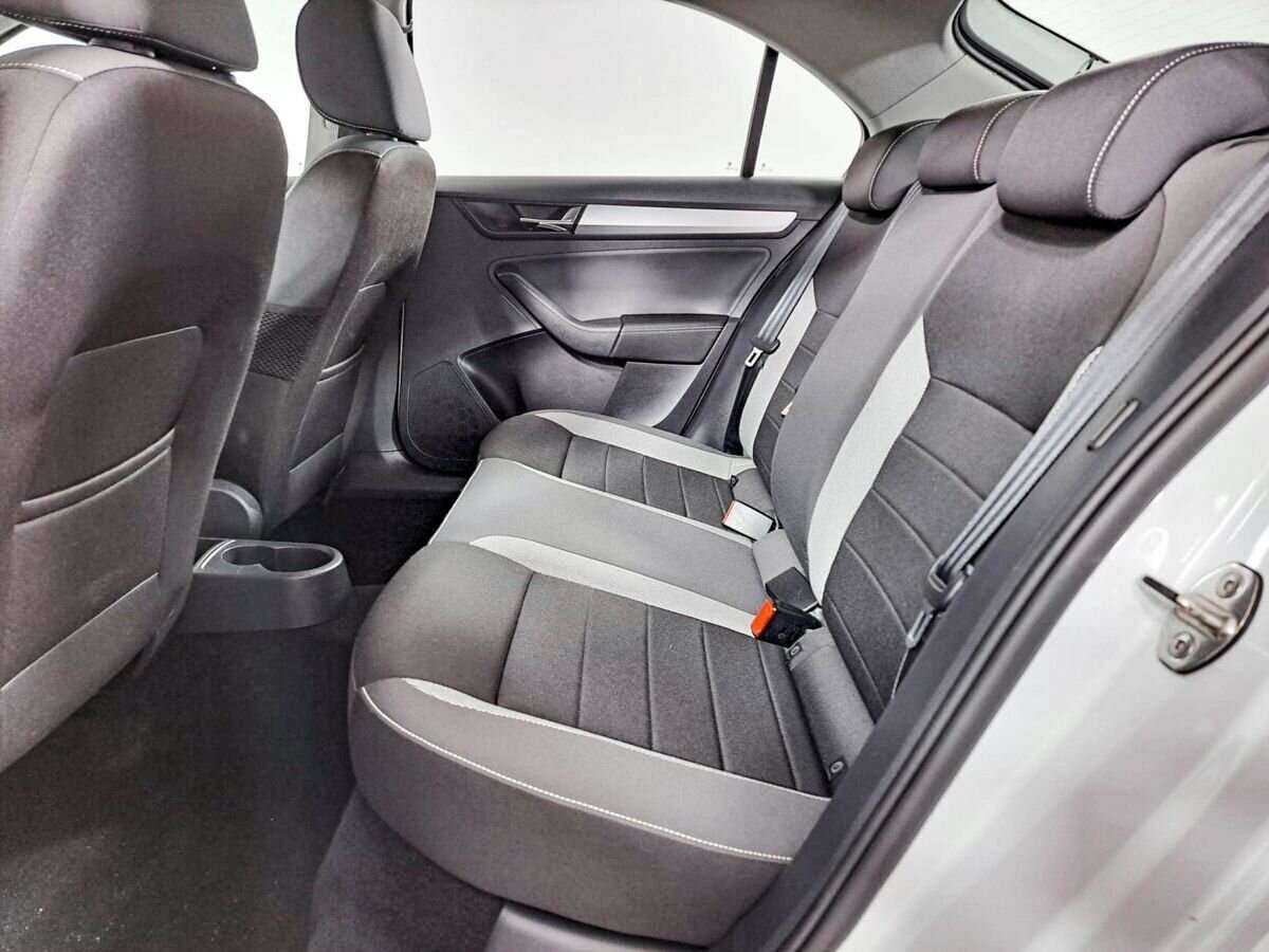 Купить Skoda Rapid, 2018, 80 000 км, фото №9