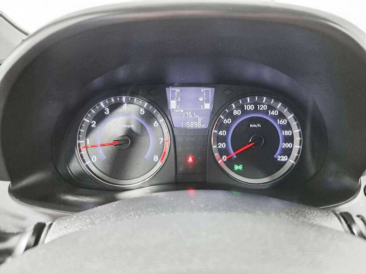 Купить Hyundai Solaris, 2016, 115 896 км, фото №9