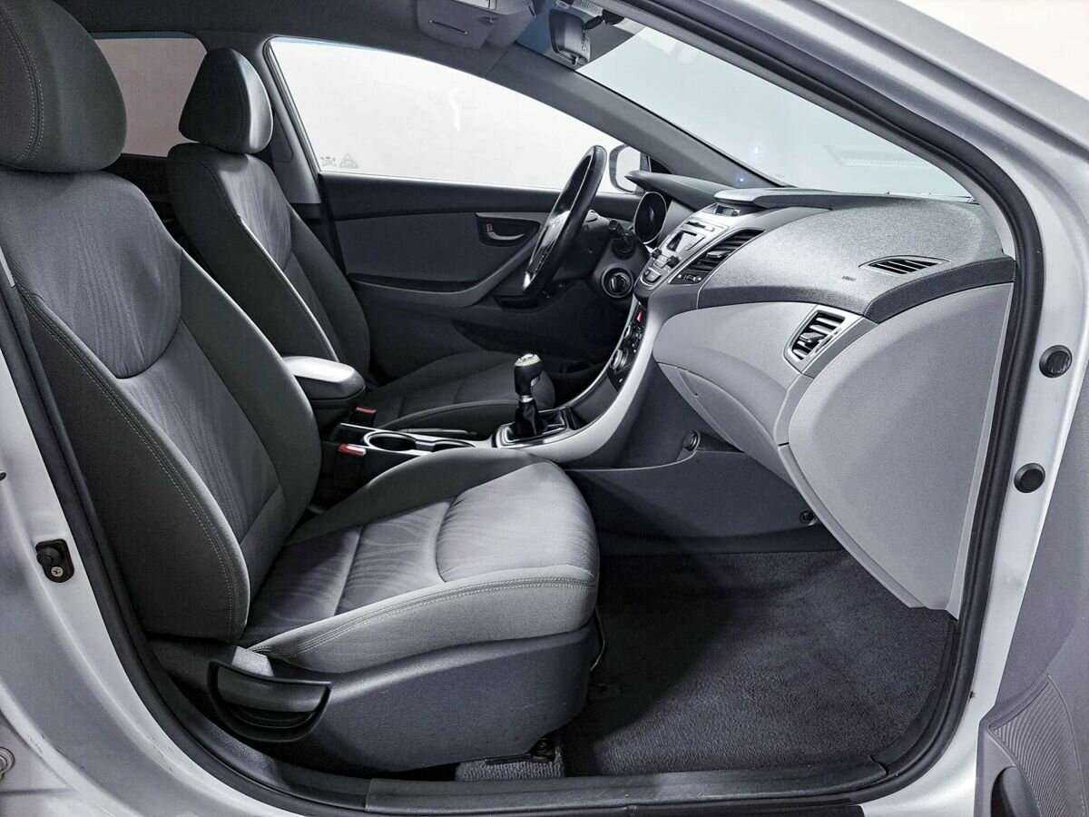 Купить Hyundai Elantra, 2015, 251 800 км, фото №9