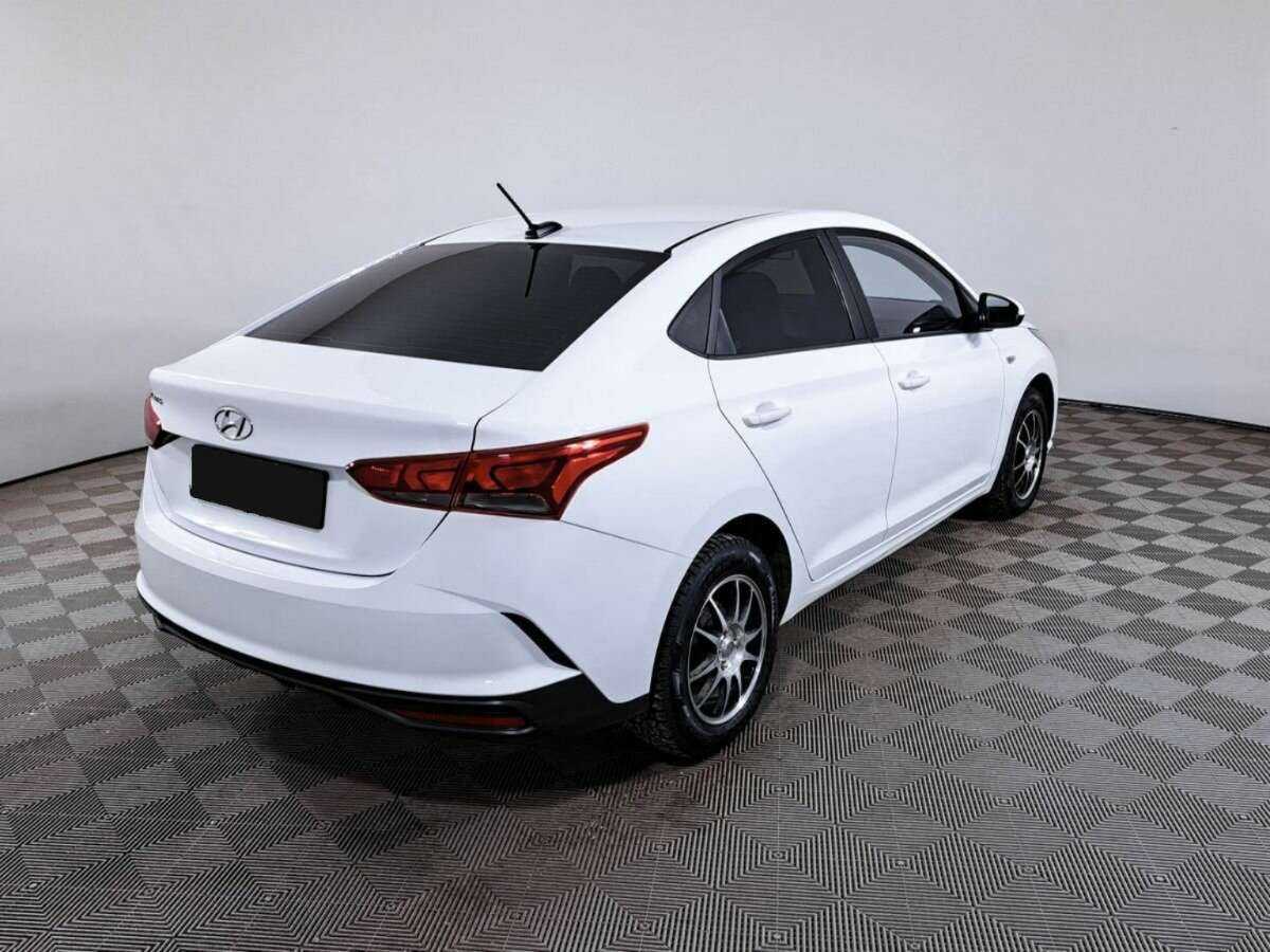 Купить Hyundai Solaris, 2021, 83 129 км, фото №4