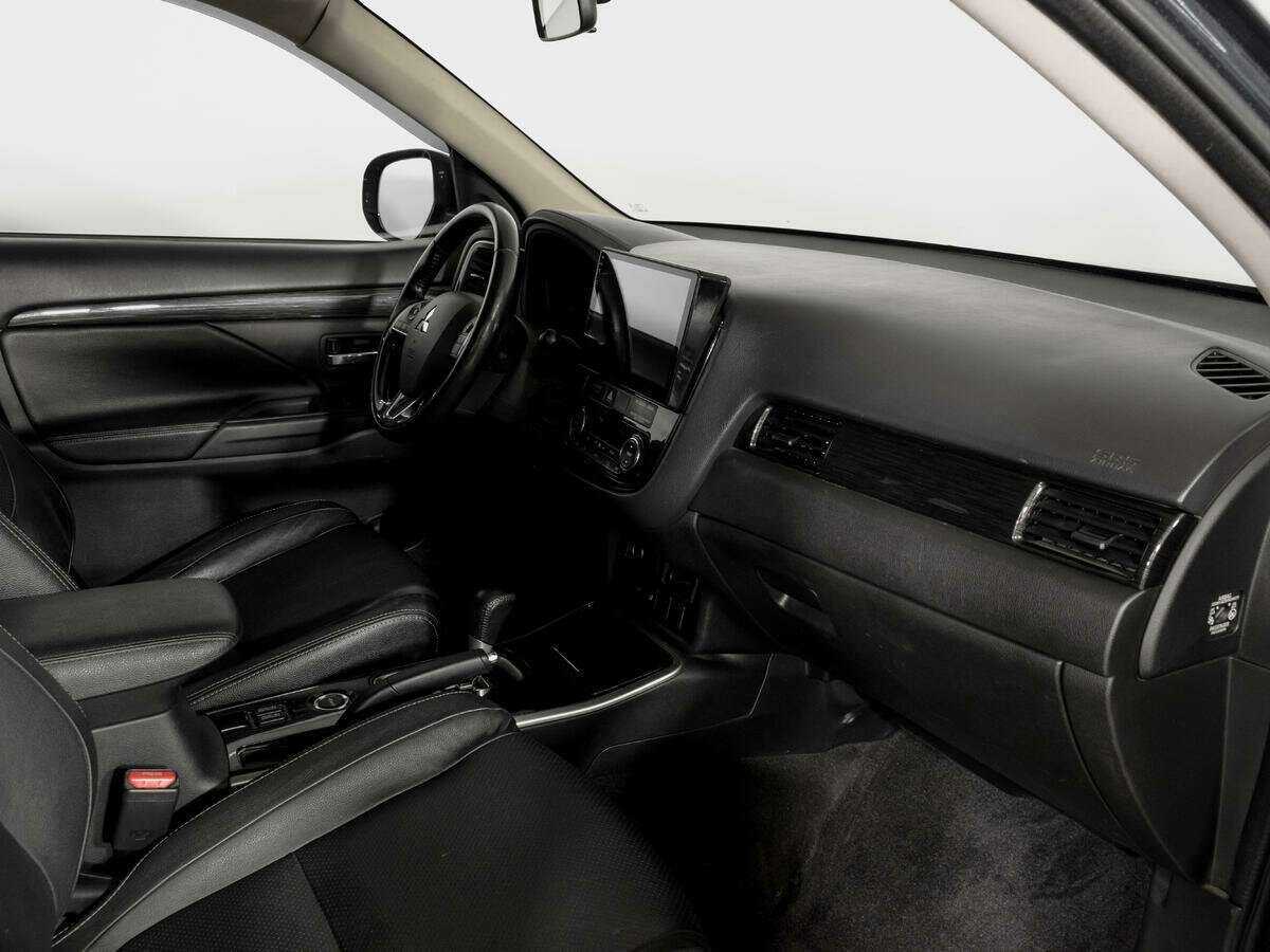 Купить Mitsubishi Outlander, 2017, 101 000 км, фото №8