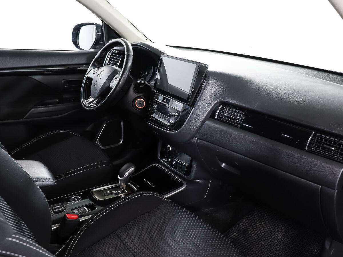 Купить Mitsubishi Outlander, 2018, 123 158 км, фото №9