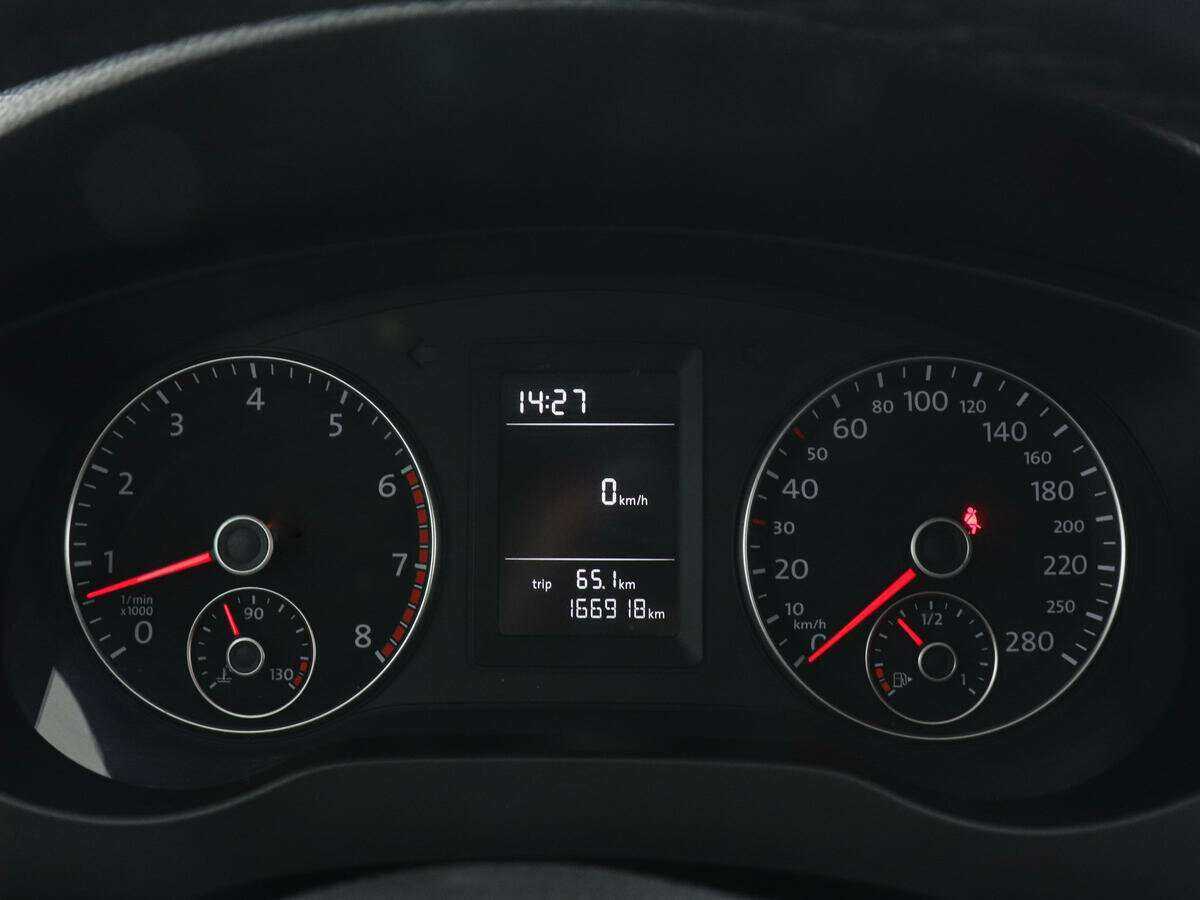 Купить Volkswagen Jetta, 2013, 166 916 км, фото №11