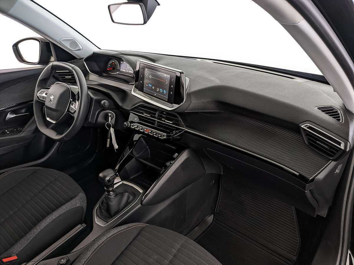 Купить Peugeot 2008, 2021, 21 780 км, фото №9