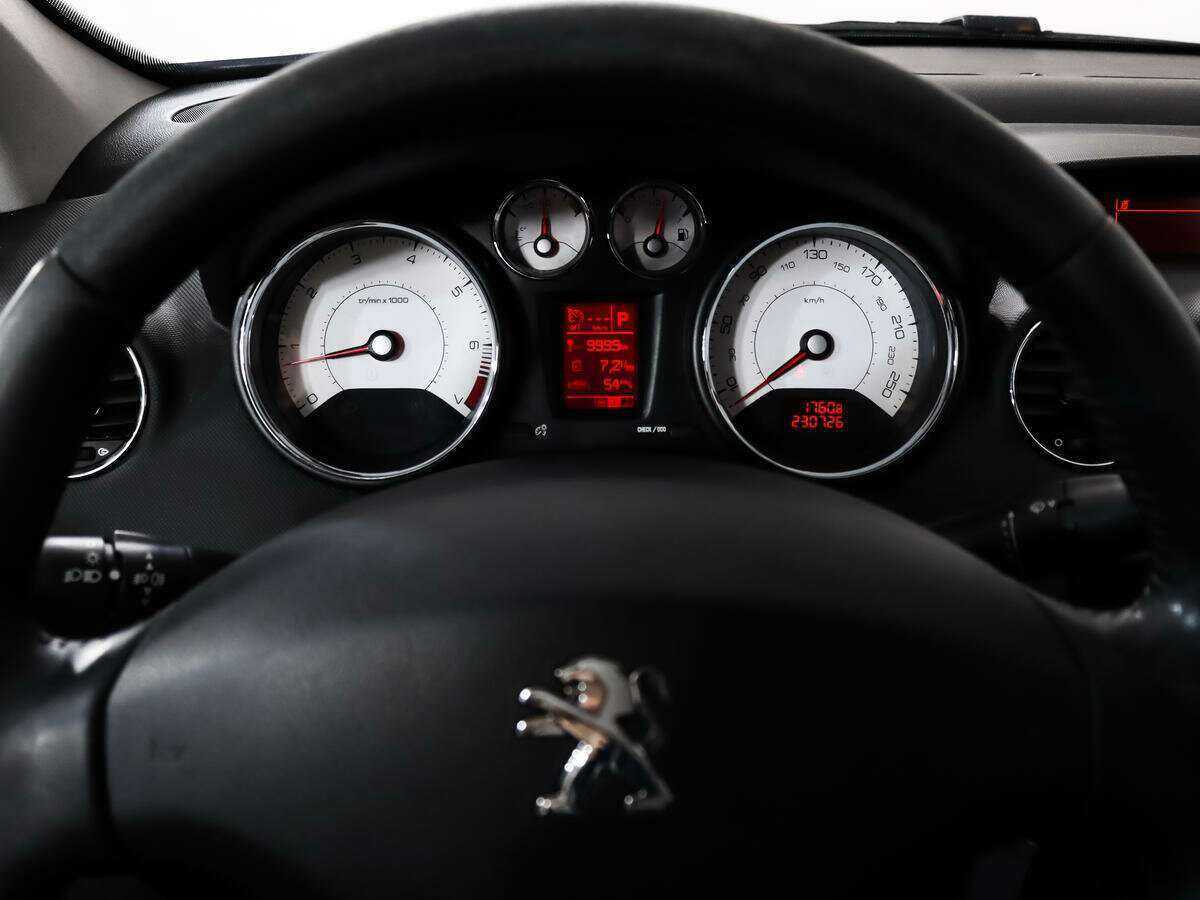 Купить Peugeot 408, 2014, 230 725 км, фото №15