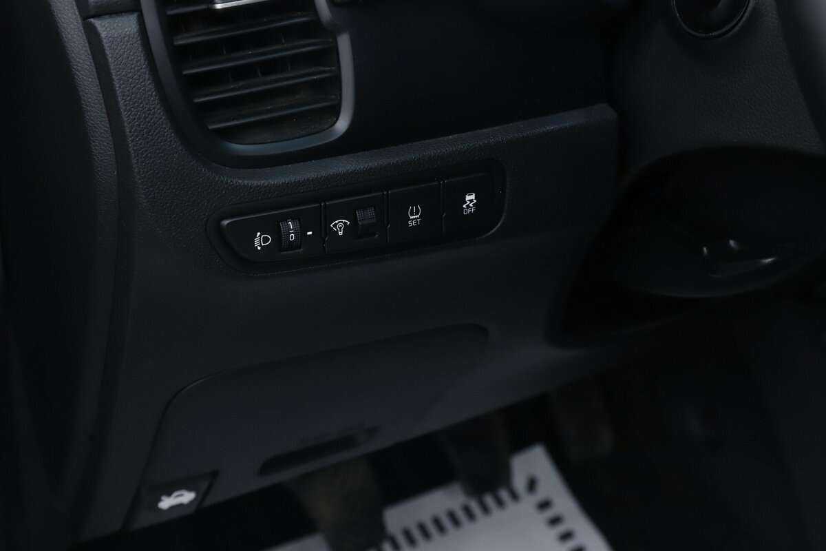 Купить Kia Rio, 2019, 86 000 км, фото №11