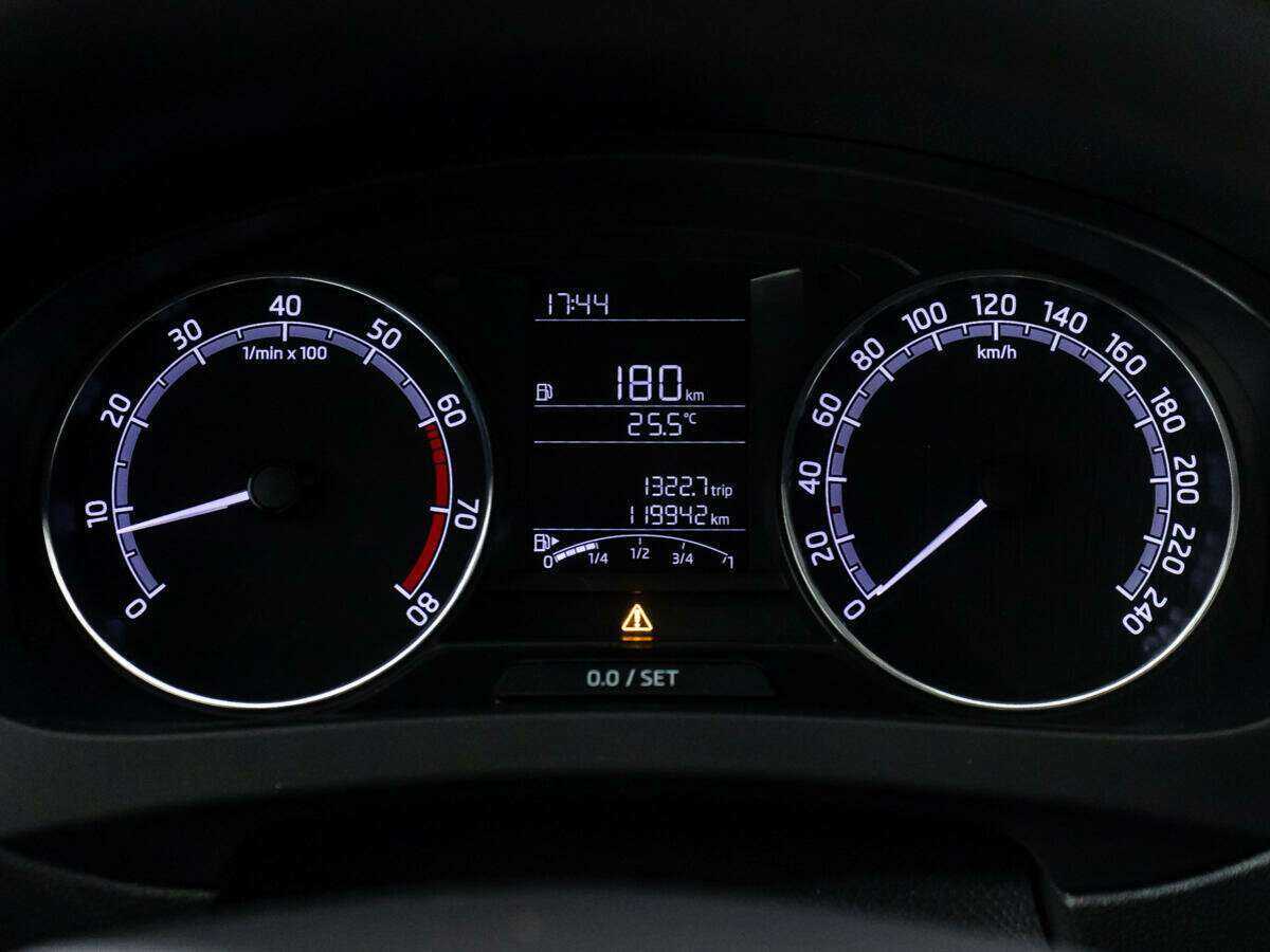 Купить Skoda Rapid, 2017, 119 941 км, фото №10