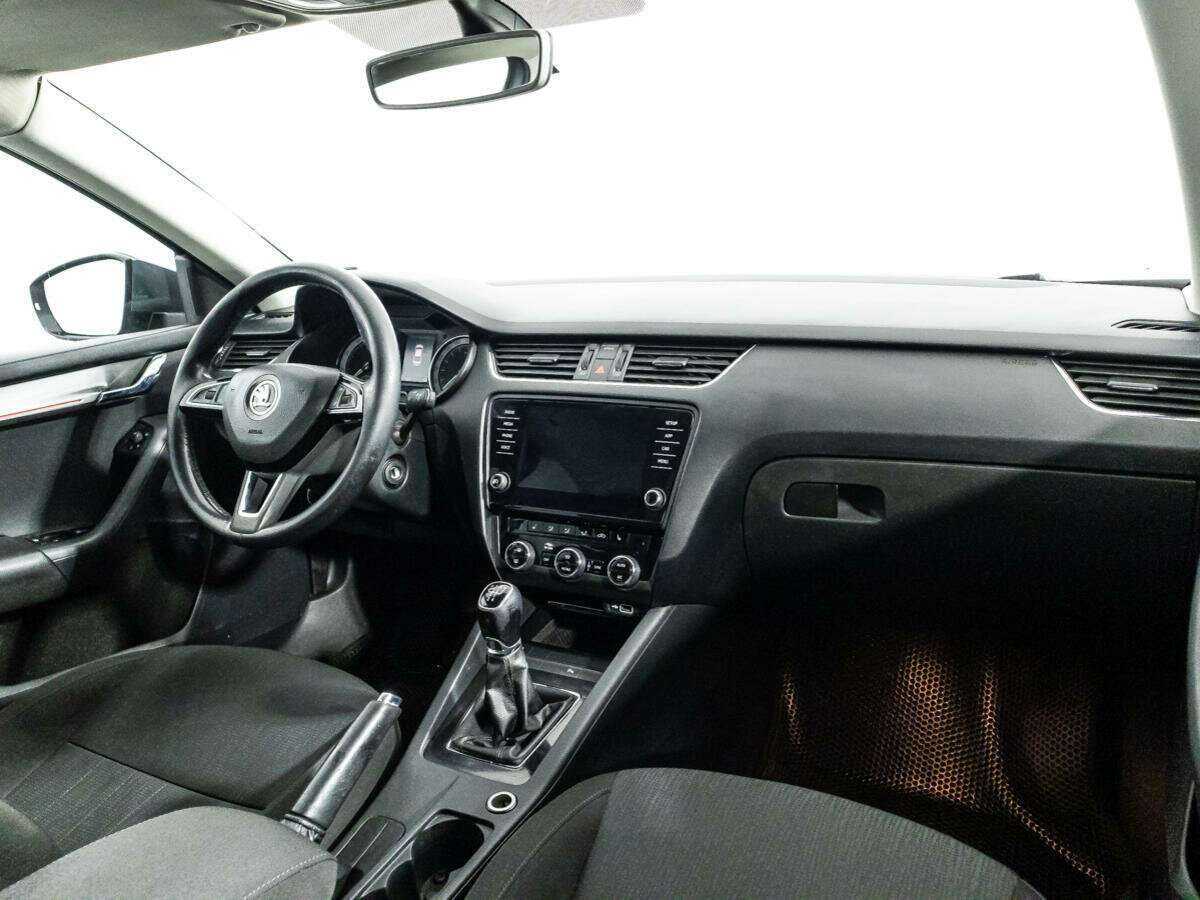 Купить Skoda Octavia, 2018, 311 613 км, фото №9