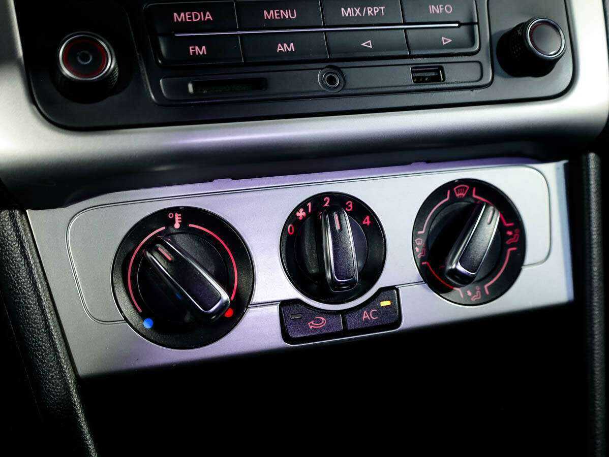 Купить Volkswagen Polo, 2013, 92 066 км, фото №17