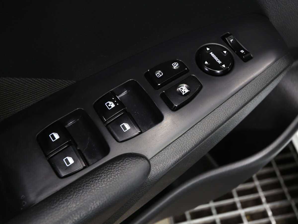 Купить Hyundai Solaris, 2018, 230 000 км, фото №10