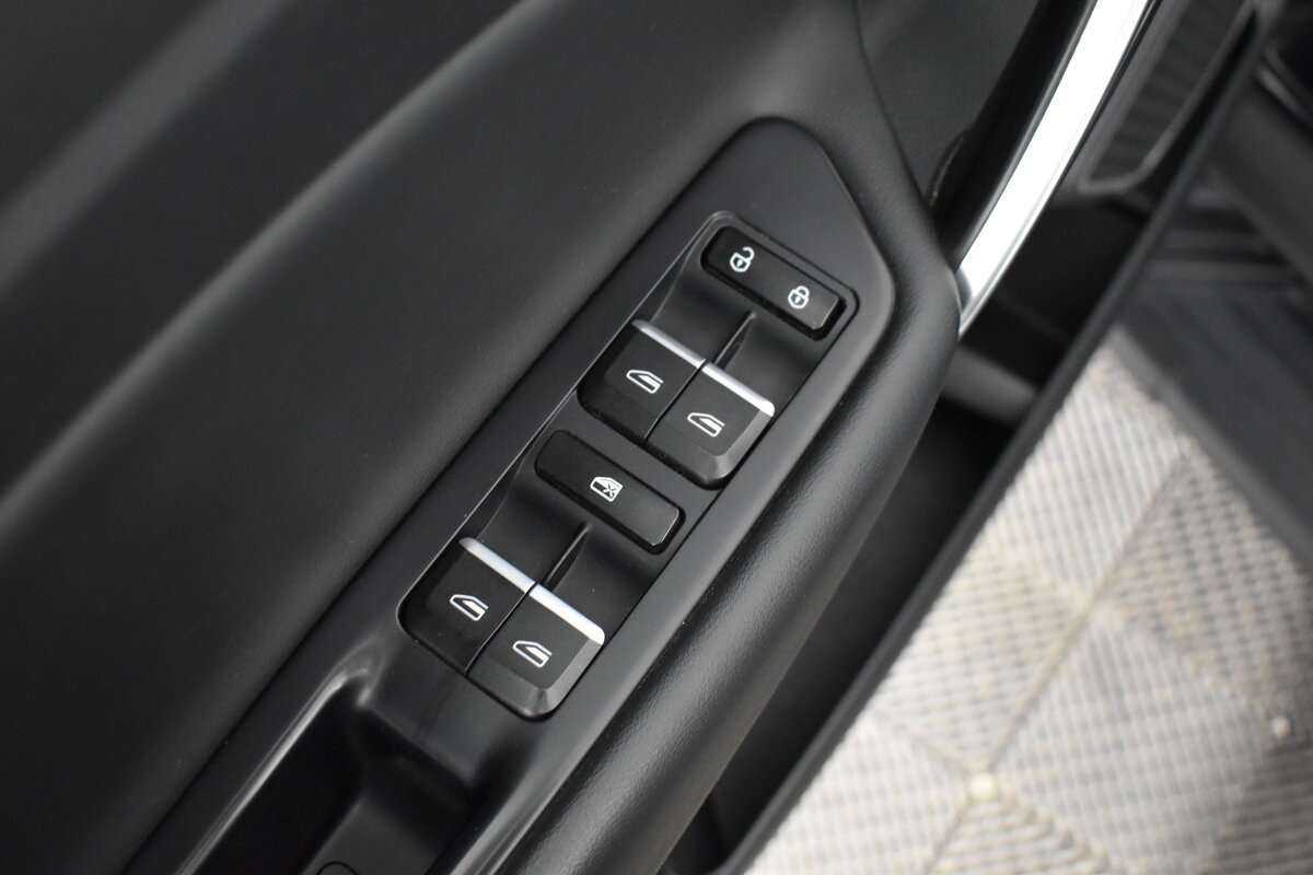 Купить Geely Atlas, 2020, 18 063 км, фото №10