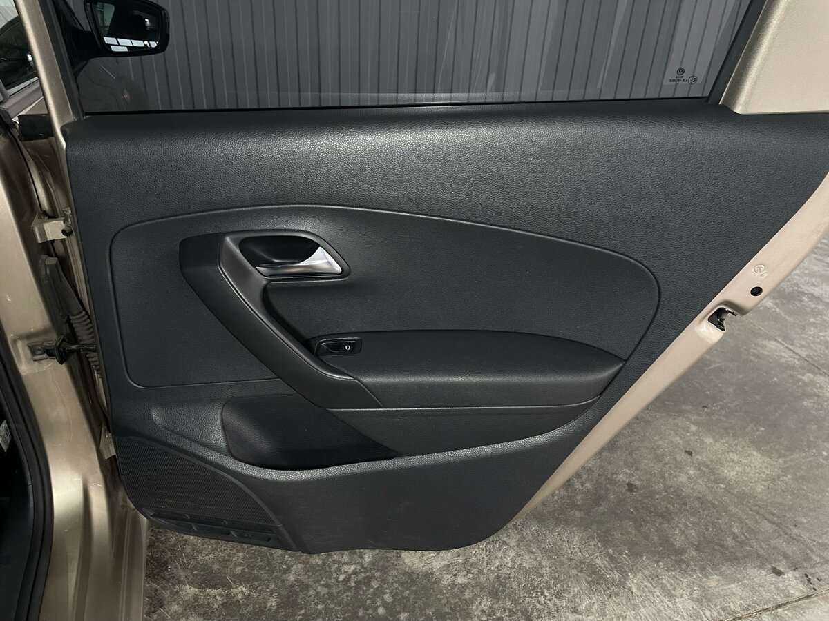 Купить Volkswagen Polo, 2016, 175 344 км, фото №19