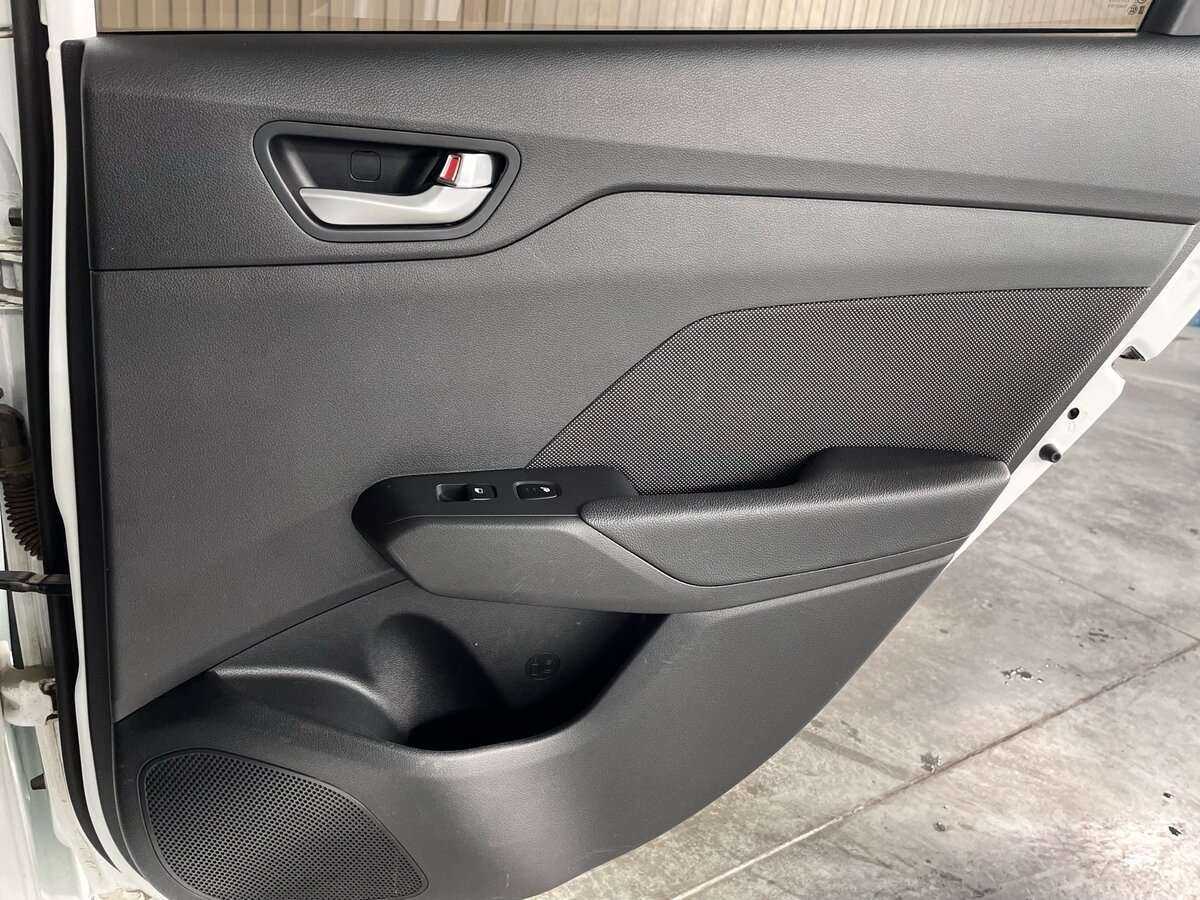 Купить Hyundai Solaris, 2018, 64 084 км, фото №21