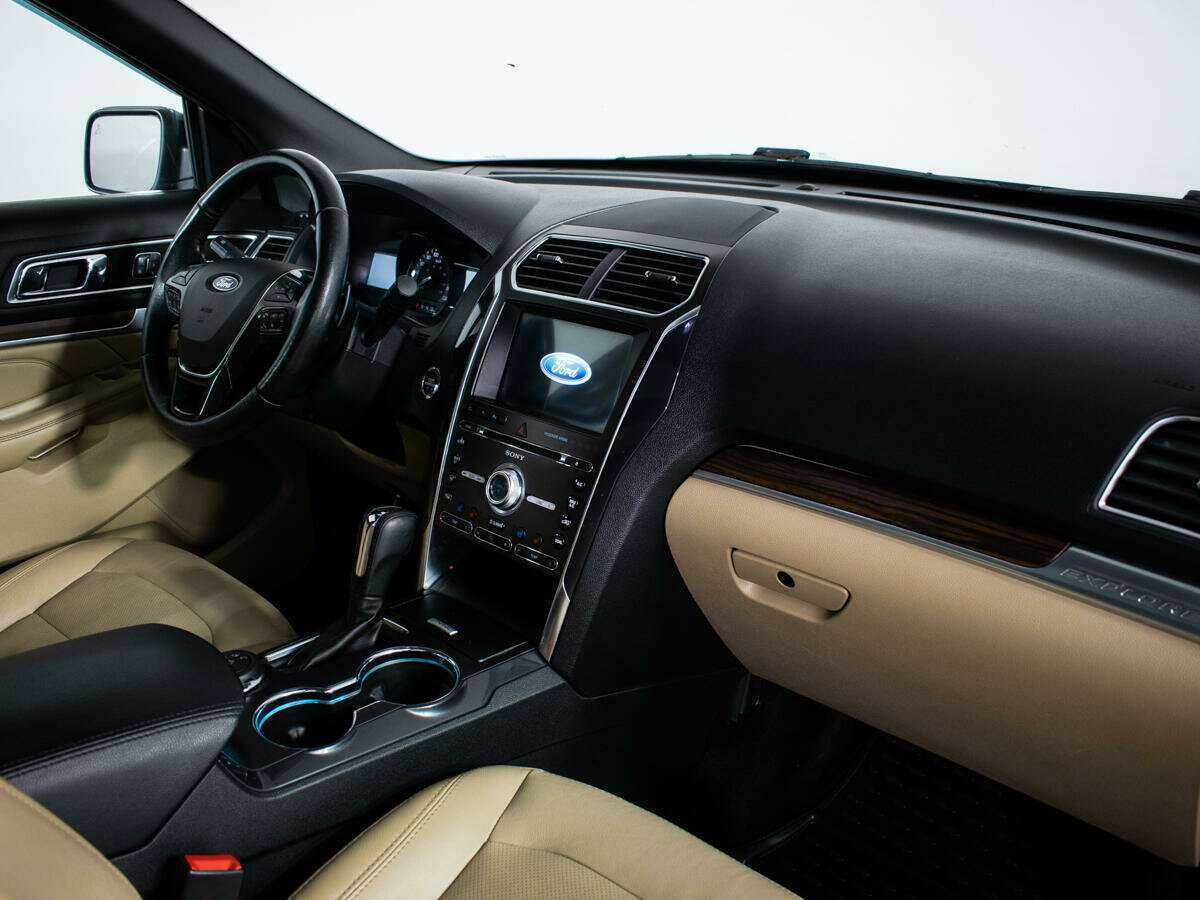 Купить Ford Explorer, 2016, 160 050 км, фото №9
