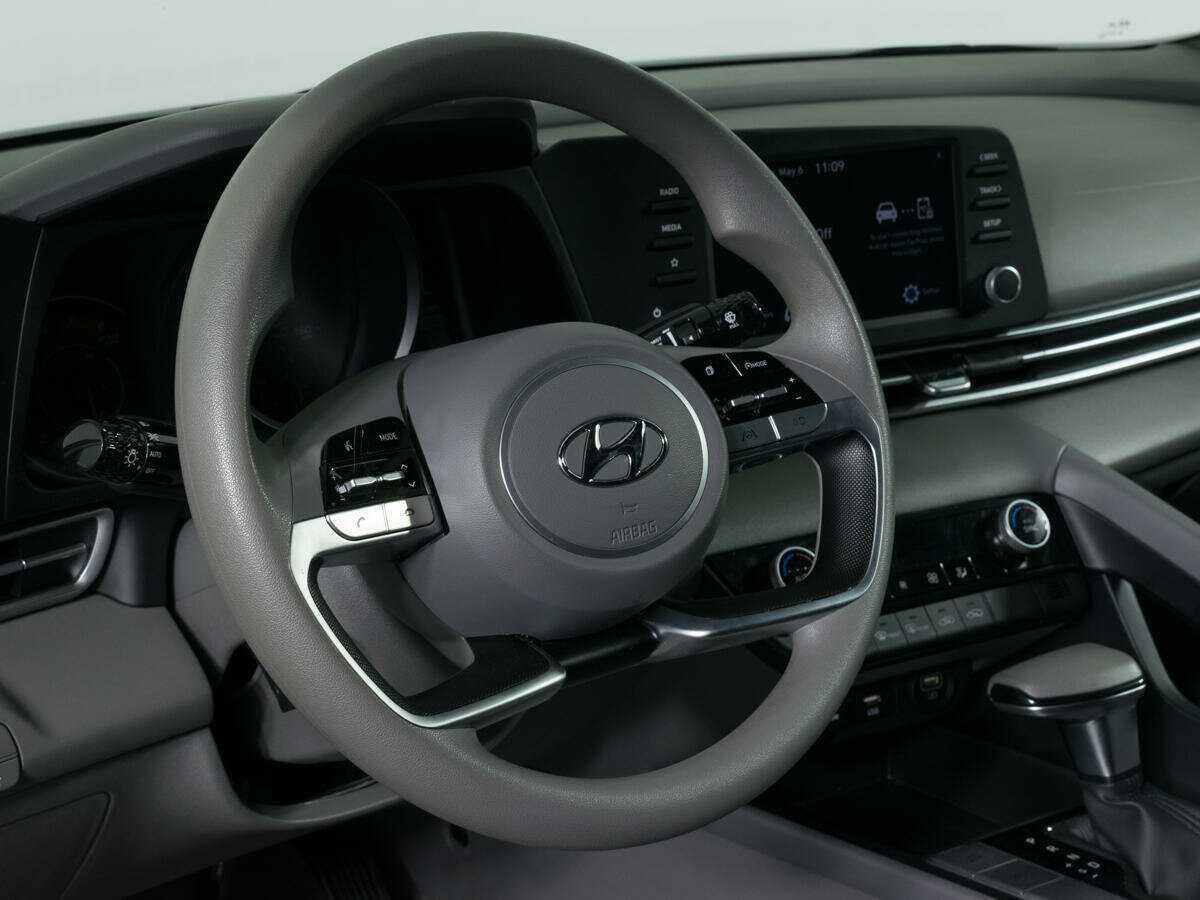 Купить Hyundai Elantra, 2021, 43 721 км, фото №14