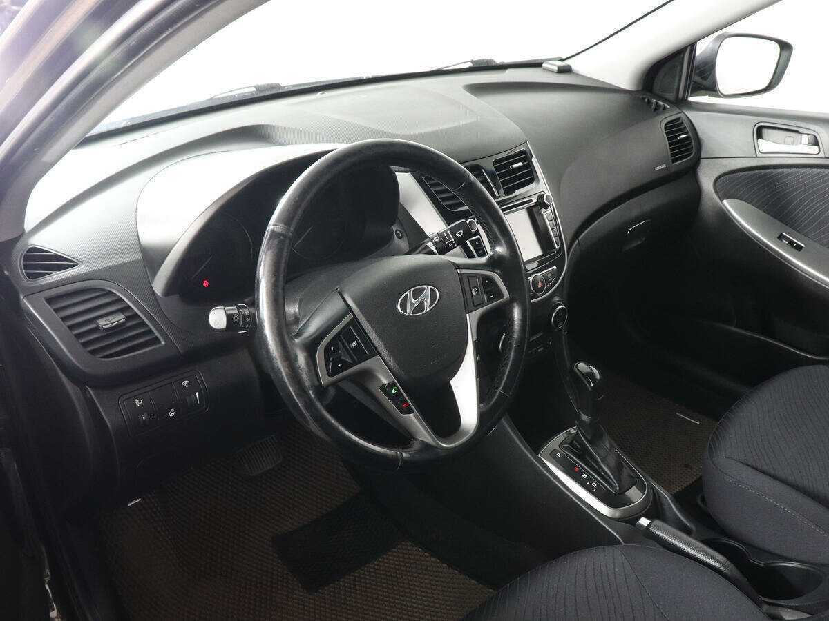 Купить Hyundai Solaris, 2015, 165 748 км, фото №8