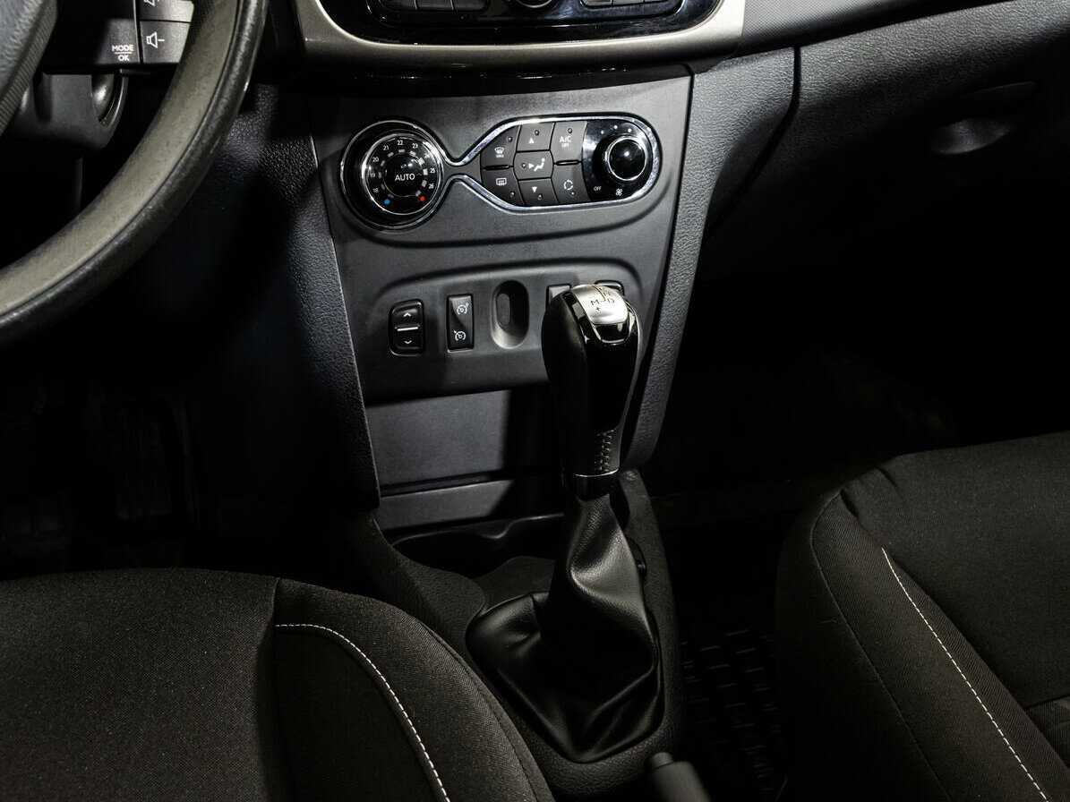 Купить Renault Sandero Stepway, 2017, 101 800 км, фото №12