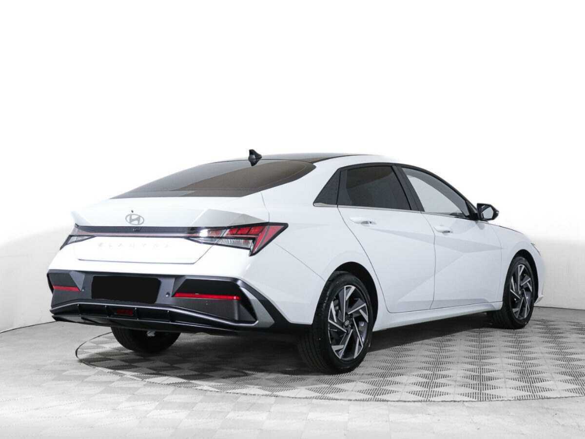 Купить Hyundai Elantra, 2024, 4 502 км, фото №4