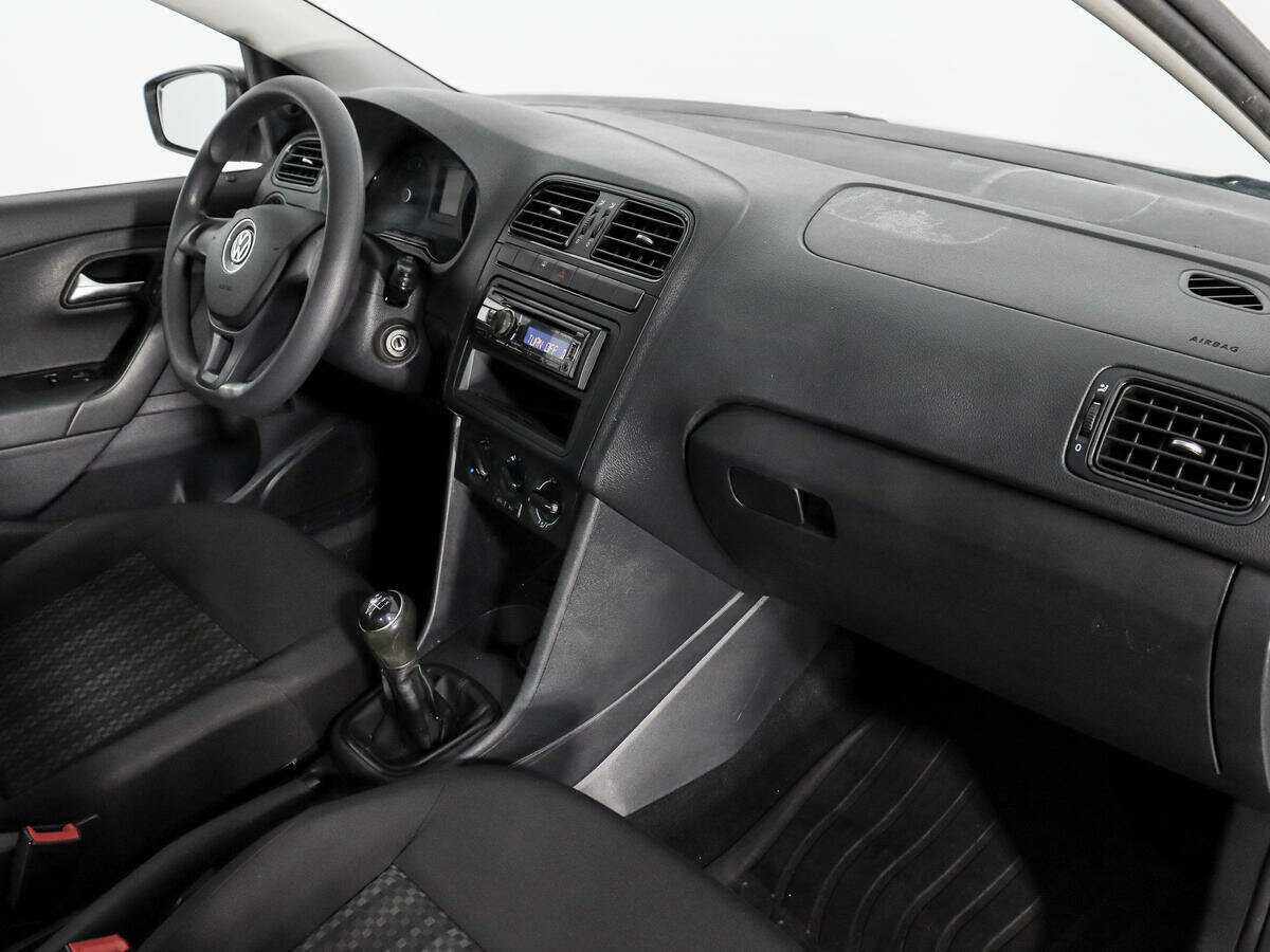 Купить Volkswagen Polo, 2018, 220 998 км, фото №9