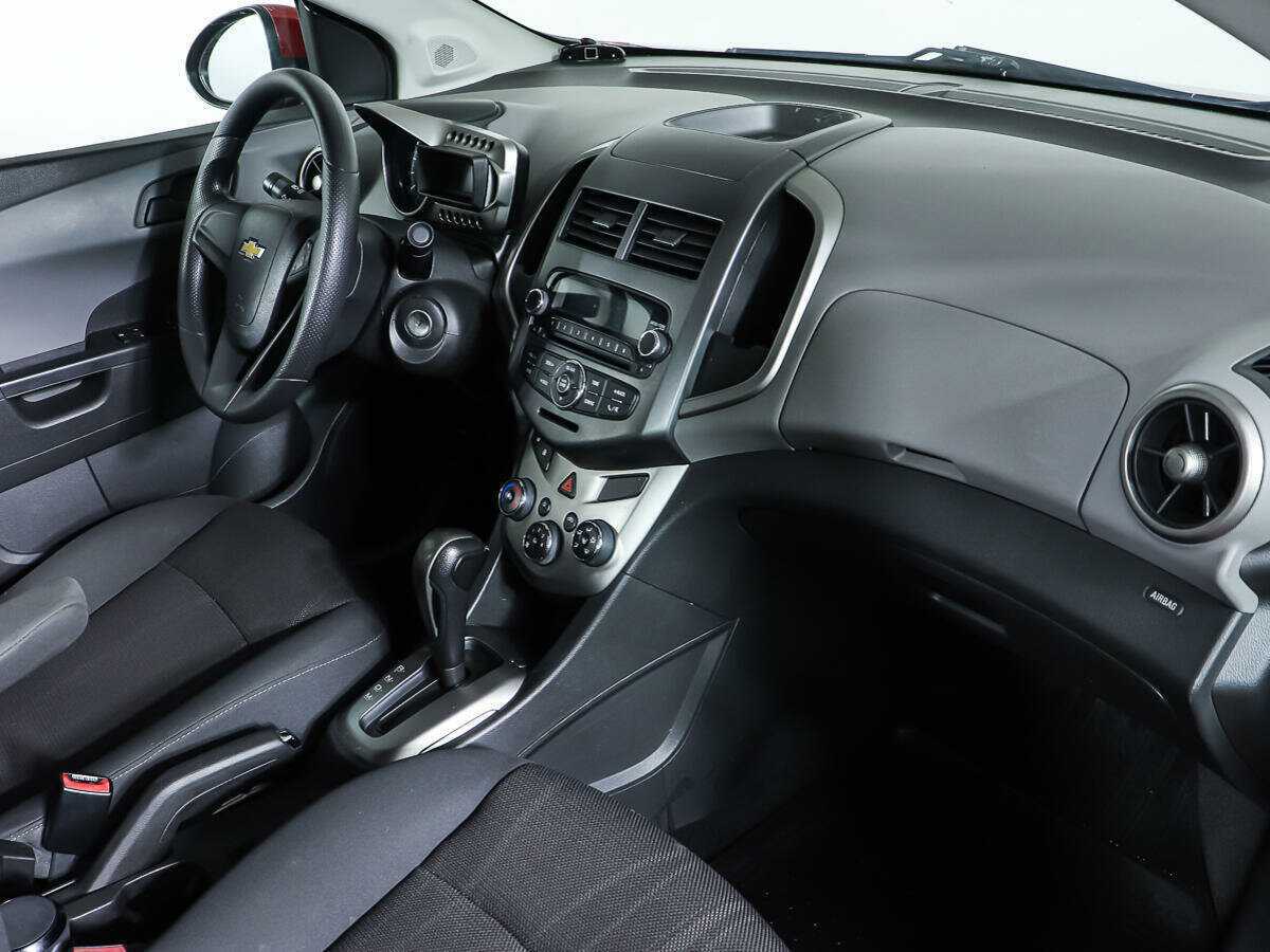 Купить Chevrolet Aveo, 2012, 116 829 км, фото №8