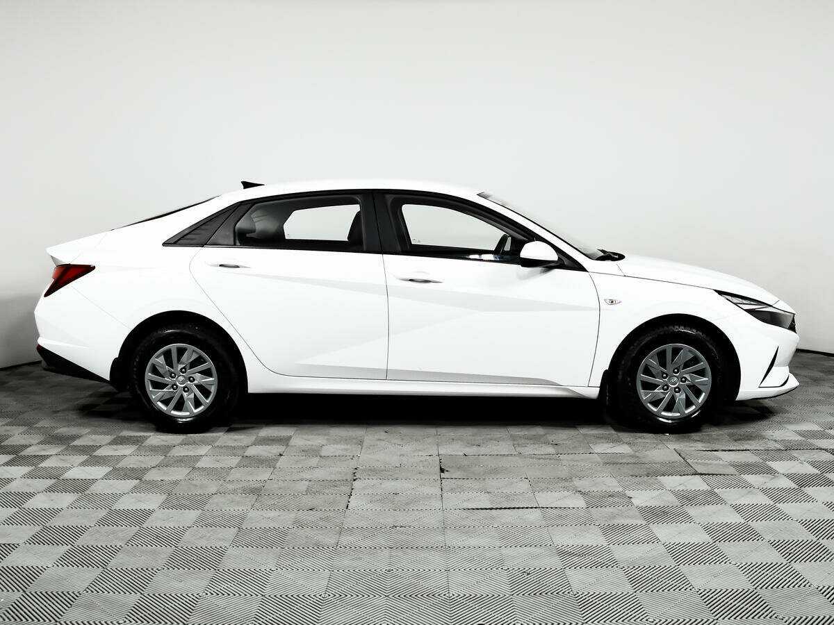 Купить Hyundai Elantra, 2022, 11 896 км, фото №4