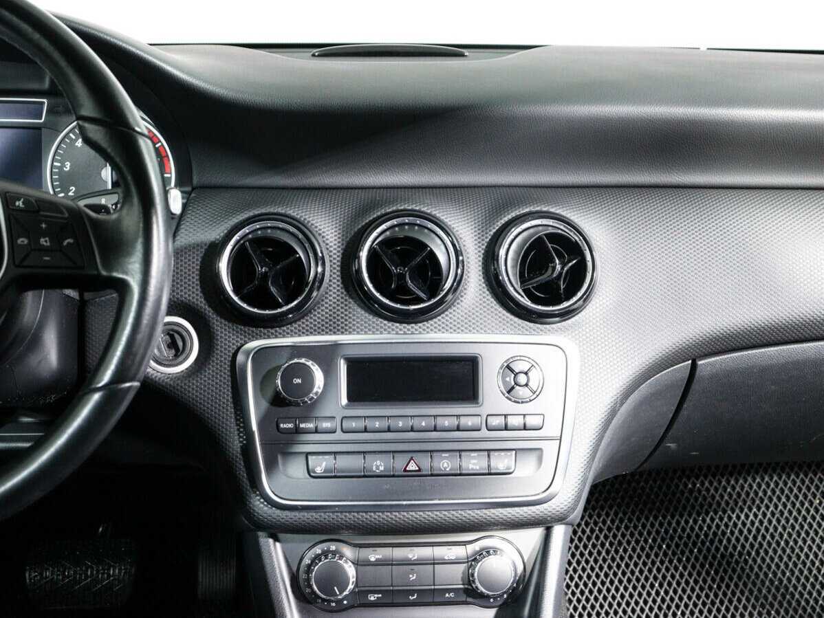 Купить Mercedes-Benz A-Класс 180, 2015, 54 956 км, фото №13