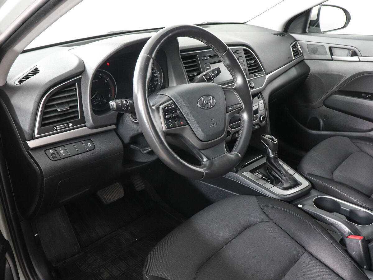 Купить Hyundai Elantra, 2017, 88 315 км, фото №9