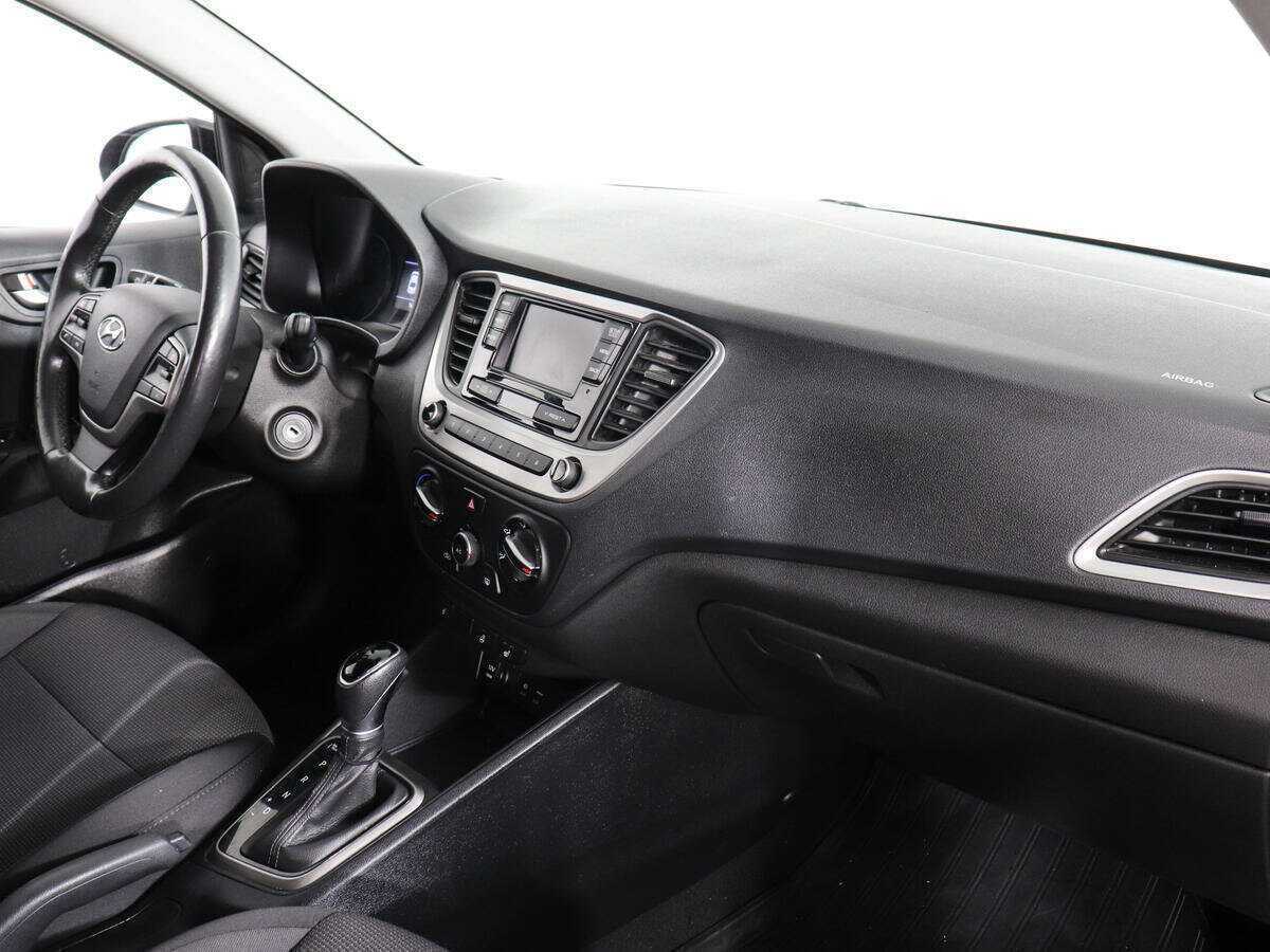 Купить Hyundai Solaris, 2018, 41 963 км, фото №10