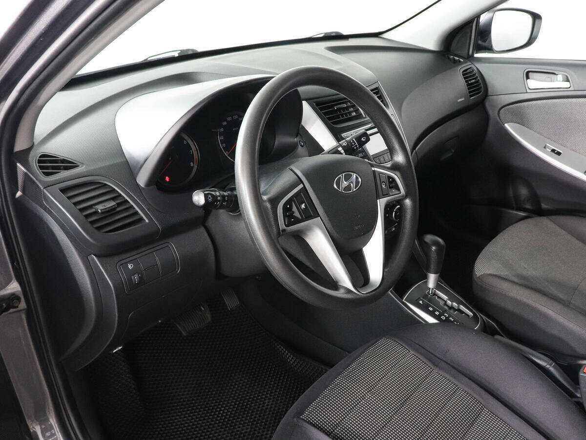 Купить Hyundai Solaris, 2013, 115 411 км, фото №9
