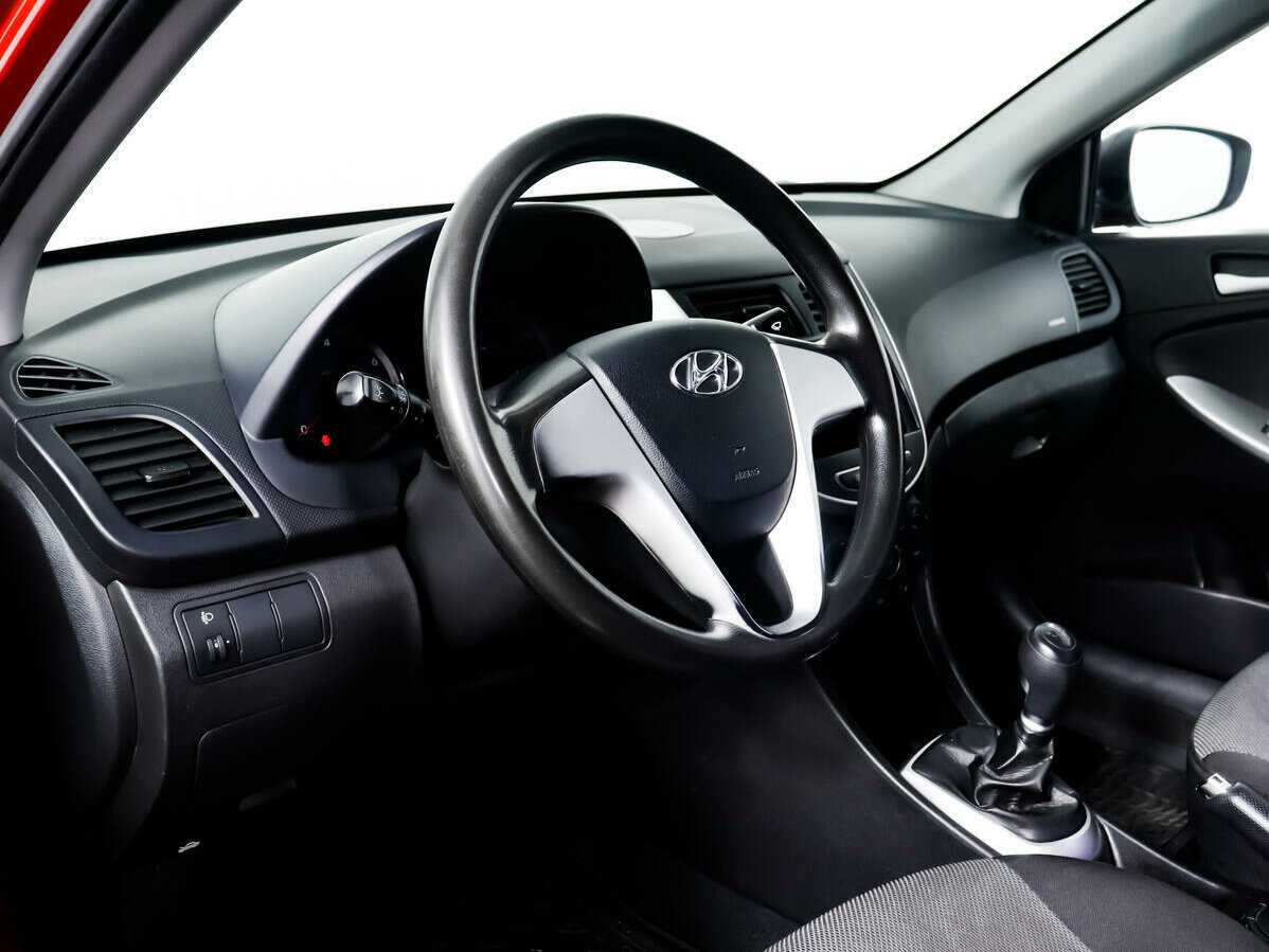Купить Hyundai Solaris, 2012, 177 289 км, фото №13