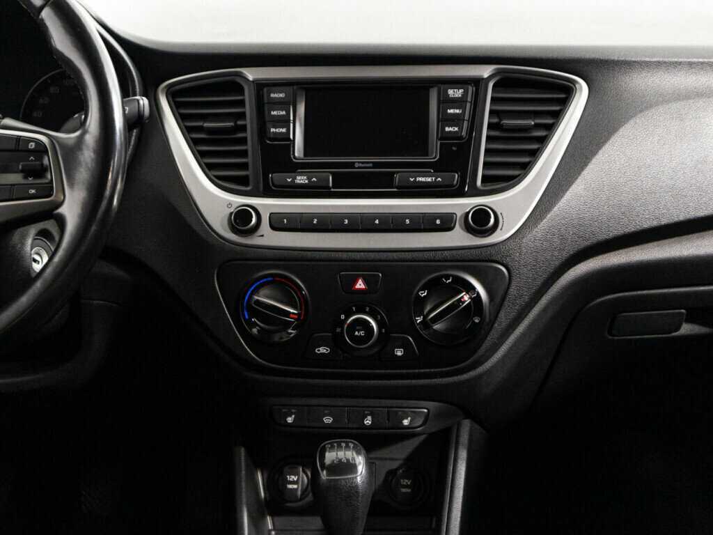 Купить Hyundai Solaris, 2018, 69 341 км, фото №14