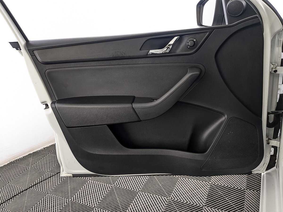 Купить Skoda Rapid, 2017, 136 784 км, фото №17