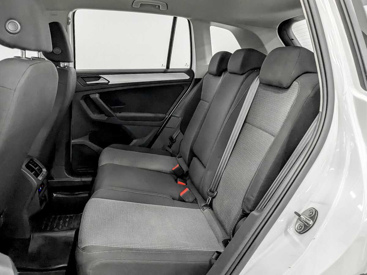 Купить Volkswagen Tiguan, 2021, 180 405 км, фото №12