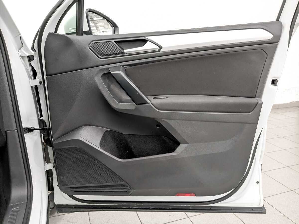Купить Volkswagen Tiguan, 2021, 158 578 км, фото №24