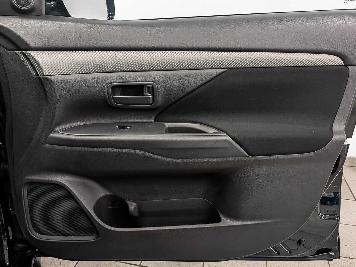 Купить Mitsubishi Outlander, 2018, 71 221 км, фото №24