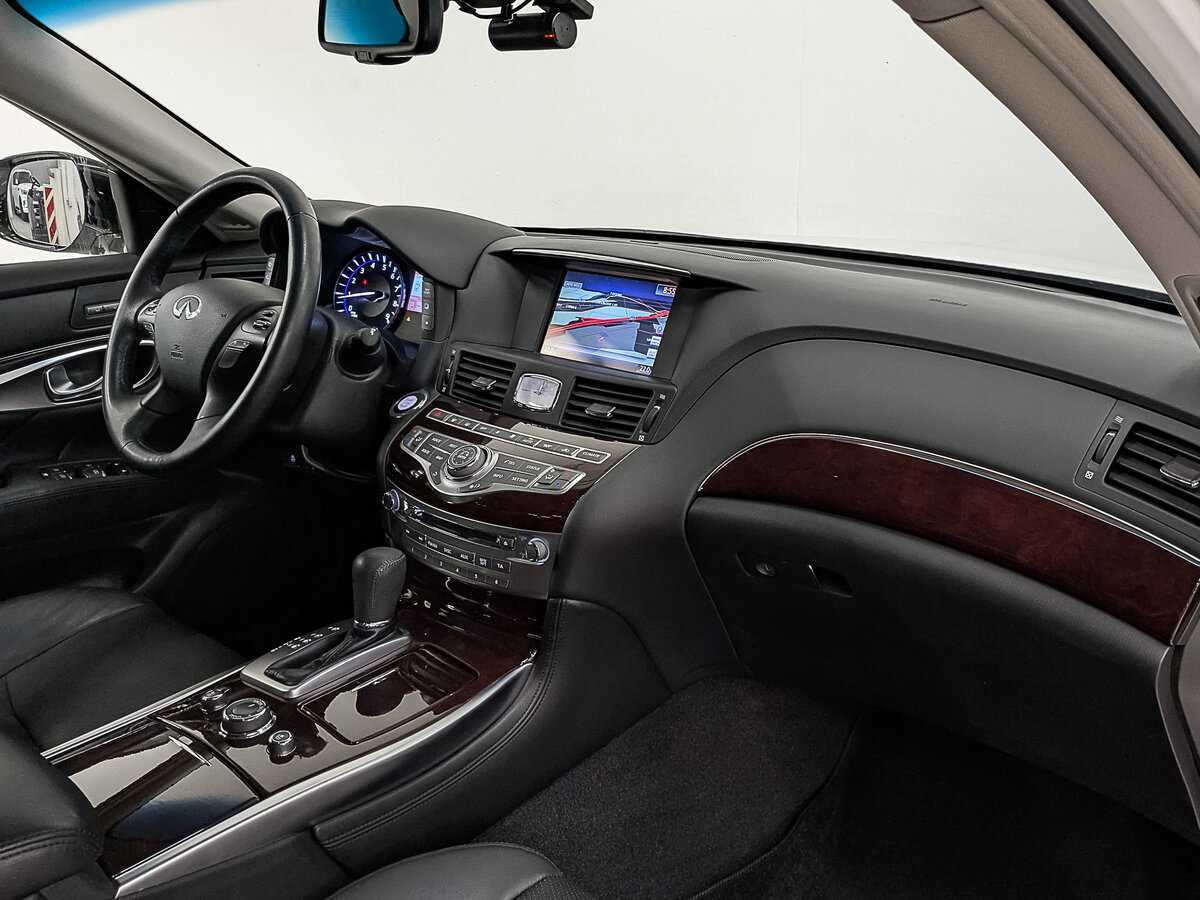 Купить Infiniti Q70, 2016, 88 021 км, фото №13