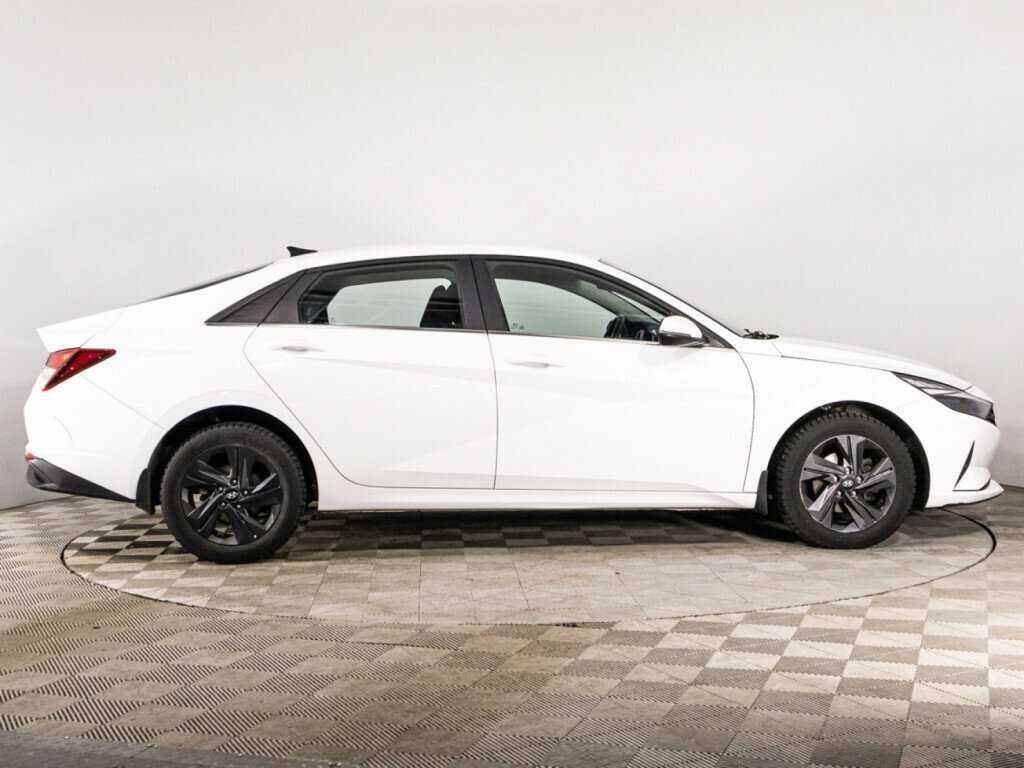 Купить Hyundai Elantra, 2021, 86 488 км, фото №4