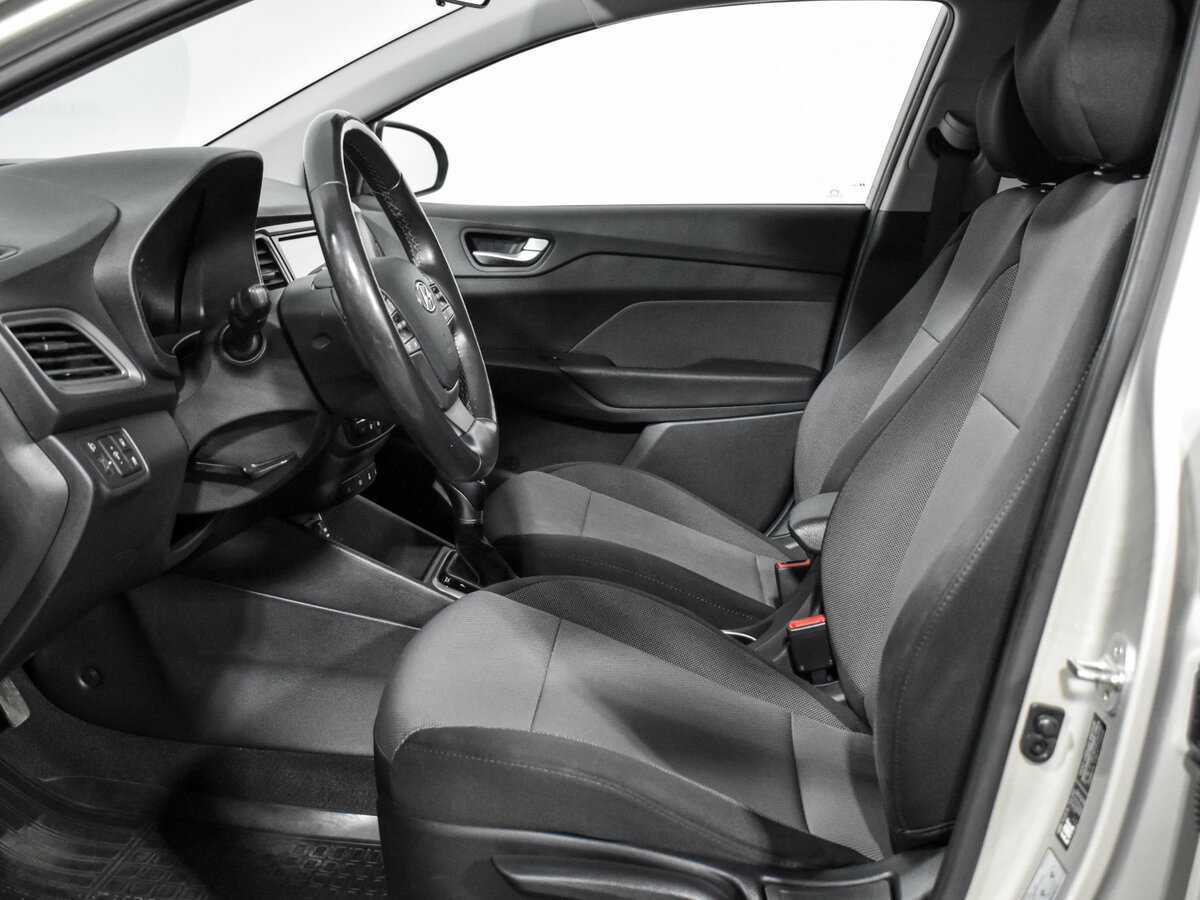 Купить Hyundai Solaris, 2019, 124 766 км, фото №10