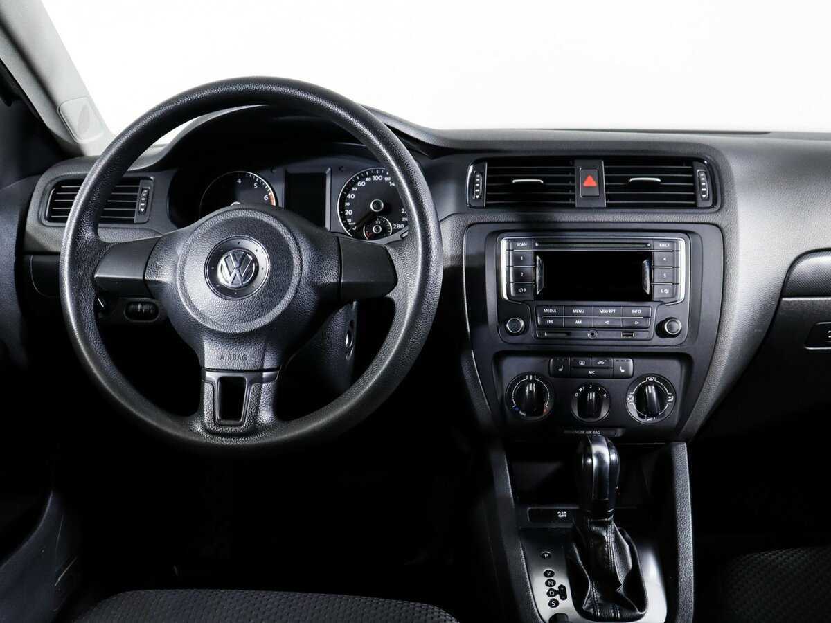 Купить Volkswagen Jetta, 2013, 198 671 км, фото №9