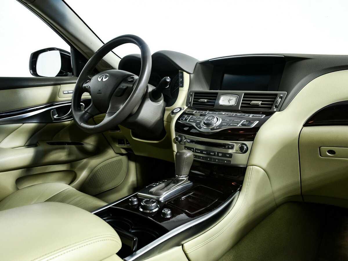 Купить Infiniti Q70, 2016, 101 270 км, фото №7