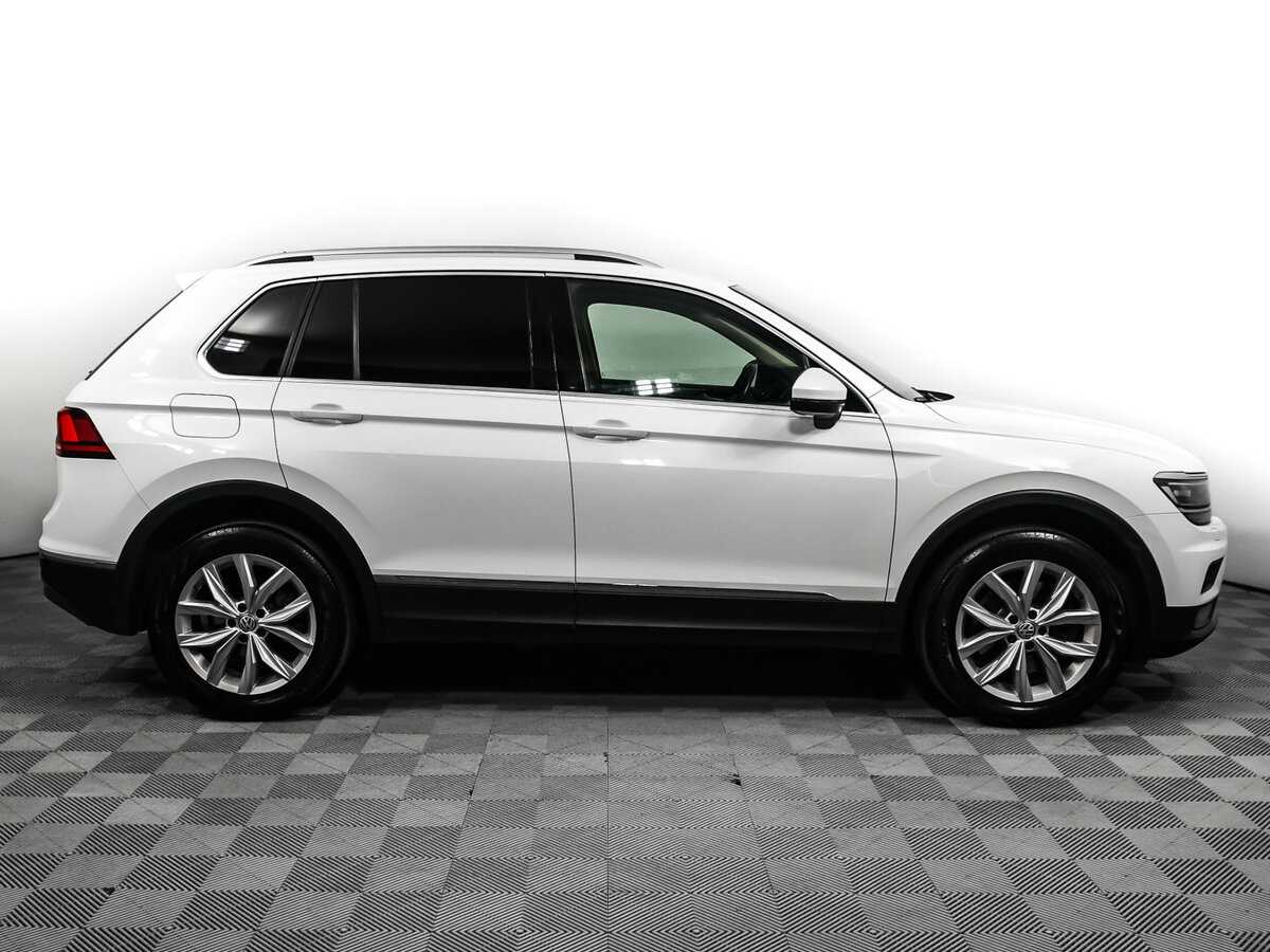 Купить Volkswagen Tiguan, 2018, 129 688 км, фото №4