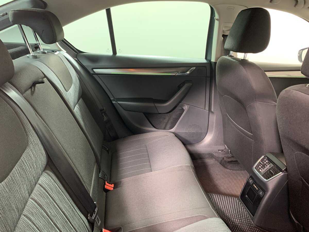Купить Skoda Octavia, 2018, 336 600 км, фото №18
