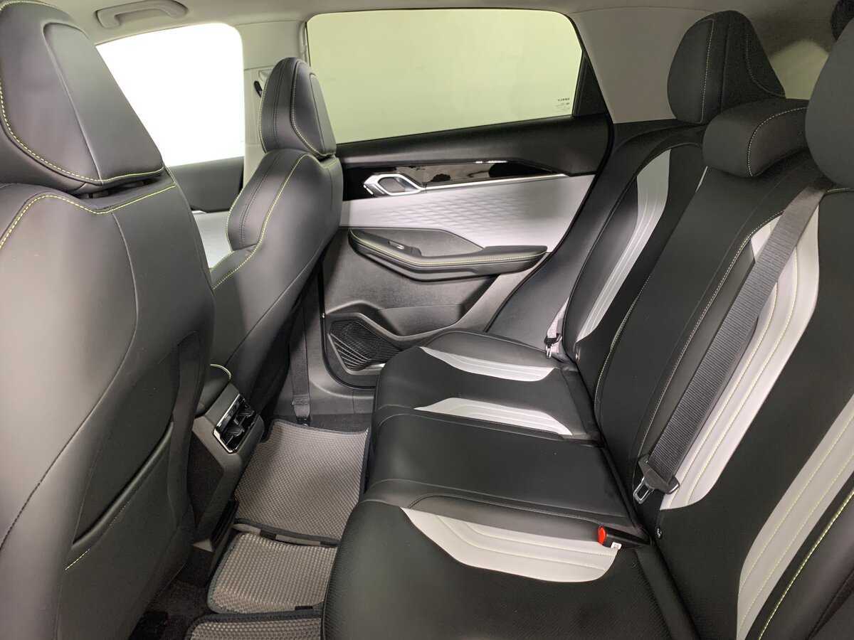 Купить Geely Coolray, 2023, 17 847 км, фото №20