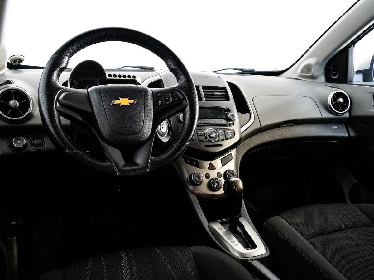 Купить Chevrolet Aveo, 2015, 97 810 км, фото №9