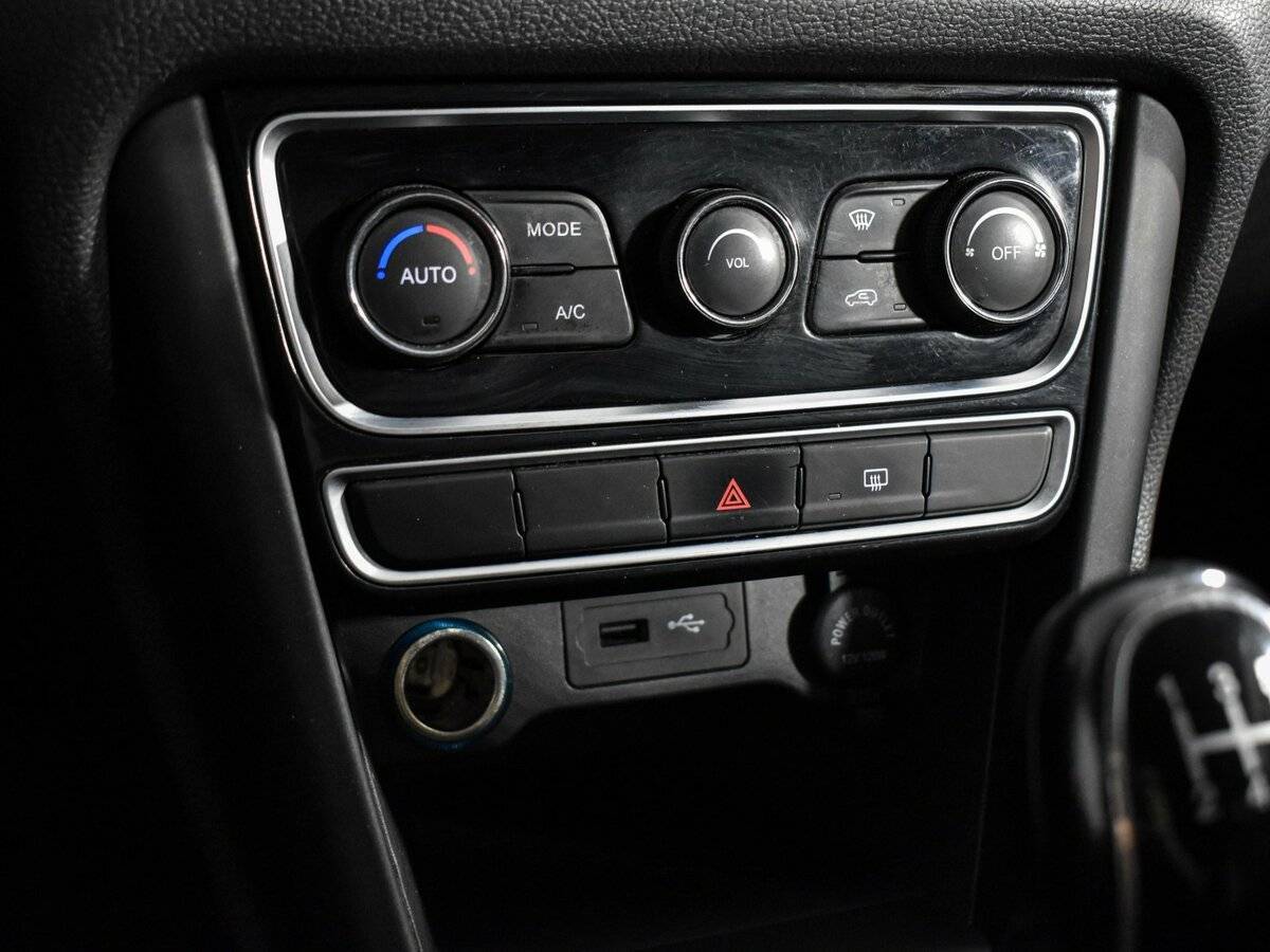 Купить Chery Tiggo 3, 2017, 248 106 км, фото №17