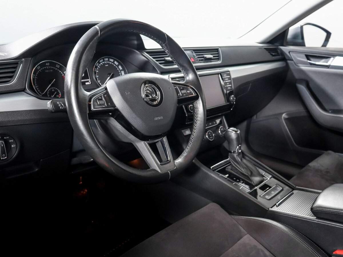 Купить Skoda Superb, 2017, 131 570 км, фото №11